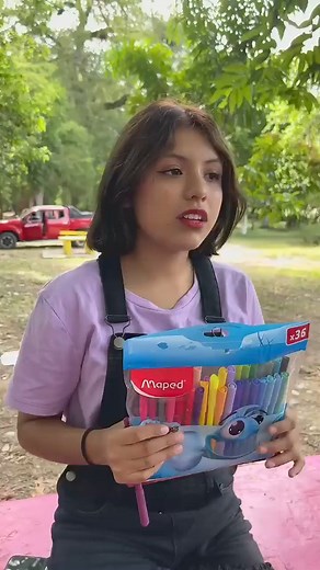 Cuando se pelean las morras de los Plumones 🥑 #shorts | Adaneo Oficial