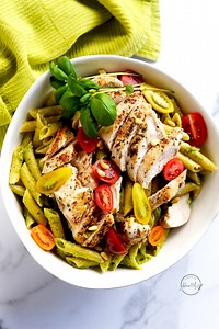 Chicken Pesto Pasta (fresh, flavorful dinner)