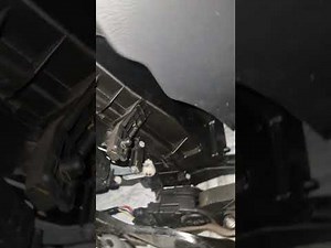 Wo befindet sich der OBD-Anschluss des Suzuki Swift?