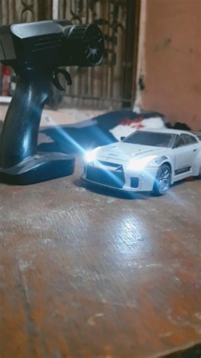 Rc drifting nissan gtr car super fast and can do drift #toys #skylinegtr #nissanskyline #gtr #gtrs
