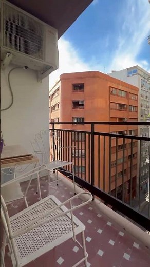 LONG-TERM RENTAL IN ALICANTE CITY CENTER | 3-Bed Apartment with Terraces | €1000/Month Deal
