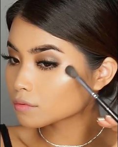 Use our glow palette with caution. It will cause everyone else to be jealous. With 6 versatile colors, you'll find a perfect match for your skin tone. ✨ Don't take our word for it. See for yourself. | Sam Marcel