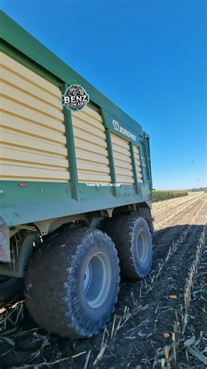 John Deere 6250 R with Jaguar 950🌽💯