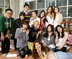 Girls' Generation take a group snapshot on the set of 'Healing Camp'   preview