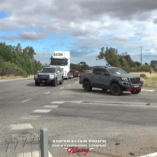 DAF Double road train slowly heading by👌