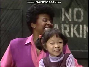 Classic Sesame Street - Two-Headed Monster Macaroni (1986)