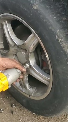 DeWalt 18V Impact Wrench Test – Power in Action! ⚡ #Shorts