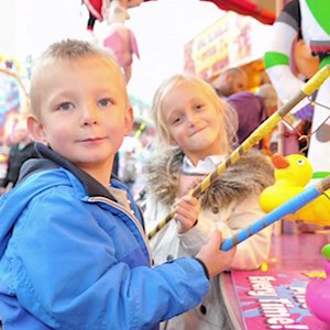 29K views · 153 reactions | These old photos of Hull Fair throughout the years are wonderful  Can you spot anyone you know?  | Hull Live | Facebook