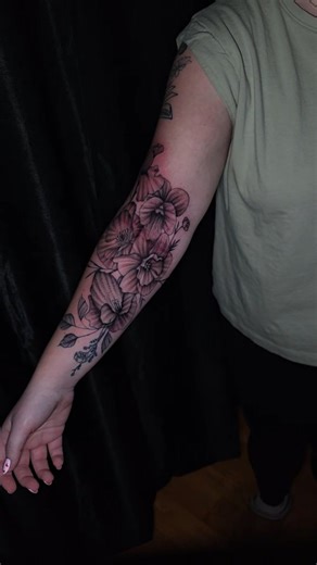 Meagan Caprice on Instagram: "Simultaneously, pretty & violent🥀 text 3157753727 to book #mysticmaytattoo #capriceink #tattooartist"