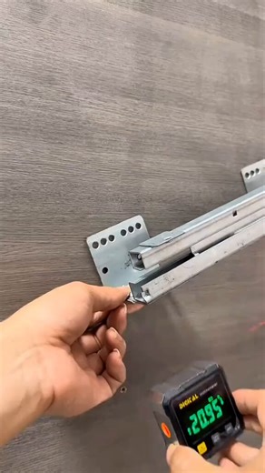 Automatic digital electronic tilt angle meter, with laser.