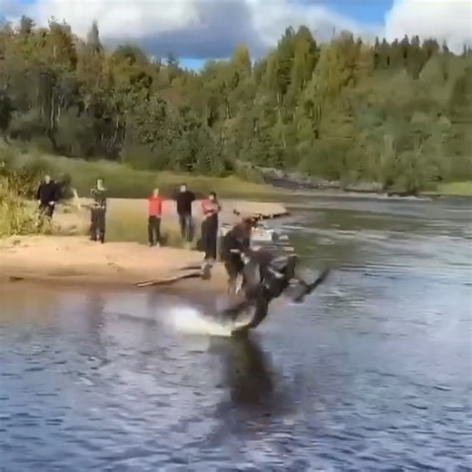 There’s send… and then there’s Bergmark send 😤🚀 📹: @oscarhaggstrom | Snowmobile