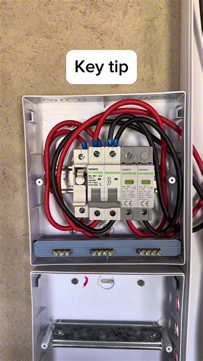 Fuse in a solar system PV combiner box #learnsolar #fypシ゚viral #freerockinvestmentszw #solarpanel #fyp