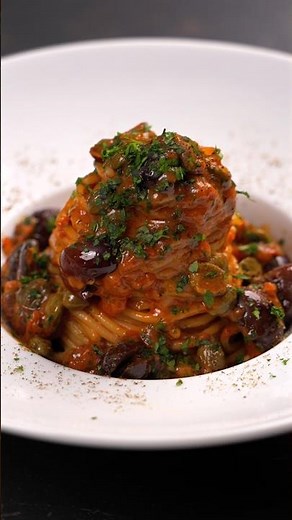 Spaghetti alla puttanesca #pasta #italianfood