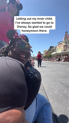 Disney Honeymoon Adventure with Elsa and Anna!