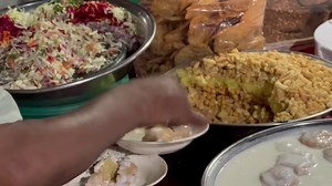 82K views · 4.9K reactions | ڪراچي، گلشن حدید فیز ۱ ۾ مشھور ڇولا چاٽ 18 سال کان نوجوان بھترین روزگار ڪري پیو، اهڙو ڪاروبار توهان کي آمیري رستي ڏانهن وٺي ويندو | ARB | Facebook