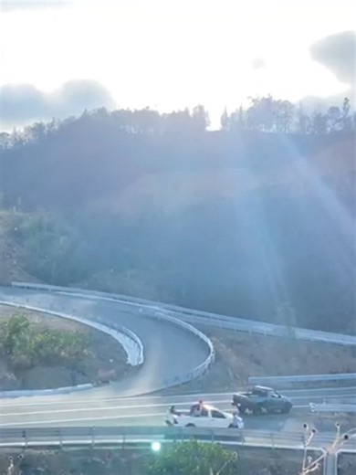 #Vialidad 🛤️ La SICT informó que la carretera a la Costa operará sin interrupciones en Semana Santa. Juan Morga | Notitrece