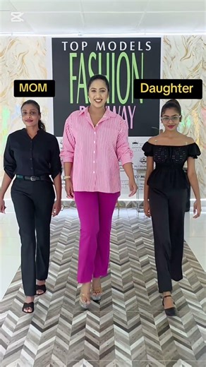 MOM & Daughter ♥️✨️කියන්නවත් බෑ නේද Best Modeling Academy 🏆️ Top Models By Thrikala Dharani