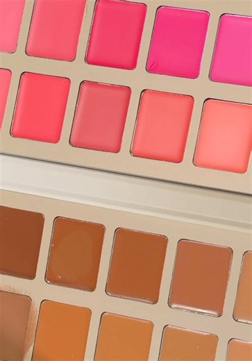 The @Fyne Cosmetics cream blush and bronzer palette is £13 right now and what a steal for this many shades 😍 #fyne #fynecosmetics #blush #bronzer #tiktokmademebuyit