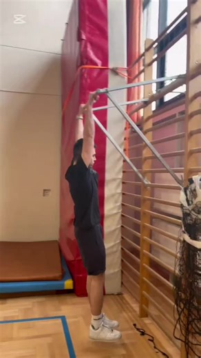 Mastering Muscle Up Techniques with Karol Nawrocki