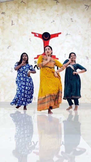 Bollywood dance classes at Dancity. We have classes for all age groups, with online classes facility too. Just DM us for details. #bollywoodsongs #bolluwooddance #danceacademy #danceclass #kochigram #kochi | Dancity - Academy of Dance