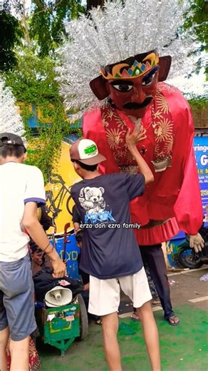 angkat ondel ondel merah #shorts #viralshorts