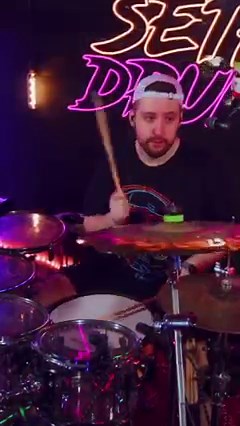 Stayin’ Alive by The Bee Gees but it’s Back In Black by AC/DC 🤯🤯 AC/DC #drums #drummerslife #twitch #twitchclips #twitchhighlights #funnymoments #mashups #jokes #vicfirth #meinlcymbals | SethDrums