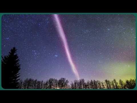 The Mysterious Phenomenon Called "Steve" Discovered by Amateur Photographers