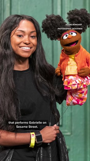 Megan Piphus Peace is the first Black female puppeteer to perform on Sesame Street. #sesamestreet #puppet #puppeteers #ventriloquist #ventriloquism #sesamestreetstories #elmo #kermit #women #meganpiphus #puppetrytips #muppets