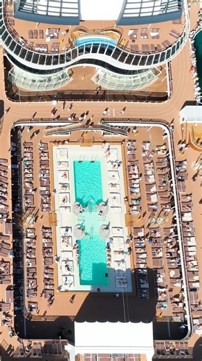 L'Amérique comme jamais auparavant avec MSC Meraviglia. ⭐ Naviguez avec élégance et confort tout en explorant les destinations emblématiques de la côte nord-américaine ➡️ https://urlr.me/LXh5q Besoin d'aide pour réserver votre voyage ? Un conseiller est disponible pour vous assister : https://buff.ly/44cgkmc | MSC Croisières