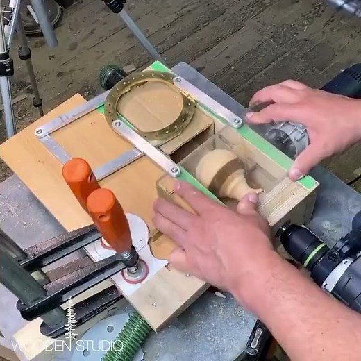 Spherical top turning. Lathe with pantograph.