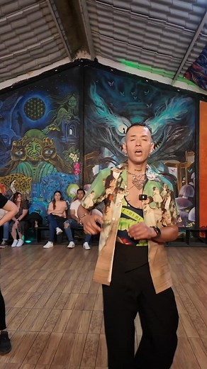 20K views · 581 reactions | Tutorial de figura en pareja al tiempo on2! ✨ #Bailes #Pareja #Ritmo #On2 #LatinHouse #ClaseDeBaile #Movimiento | The LATIN HOUSE dance estudio | Facebook