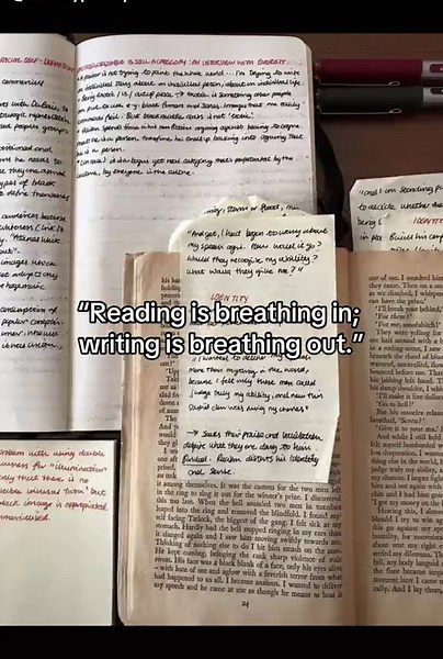 Exploring the Art of Poetry: Reading vs. Writing