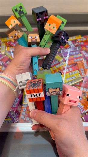 All the Minecraft PEZ dispensers released so far! #pez #pezcandy #minecrafttoys #pezdispenser