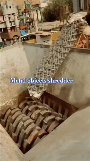 metal objects shredder Video#crushingmachine #machine