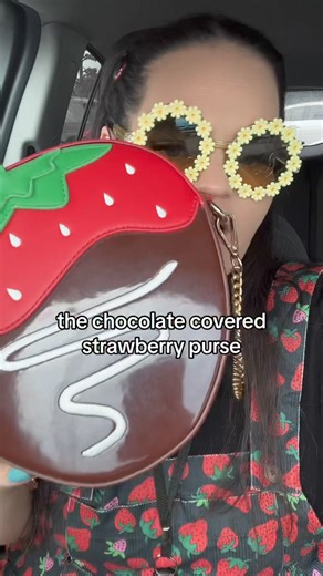 My berry tacky outfit 😂 | Liz Luda