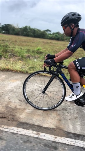 Giant TCR Advanced: Performance Insights for Cyclists