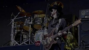 211K views · 15K reactions | Motörhead - Overkill #Live_Glastonbury2015 | Revolution Metal | Facebook