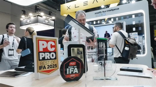 31K views · 20 reactions |  Plaud Note Pro Is Here To Revolutionize Note-Taking. Meet Plaud Note Pro — your AI-powered note genius. ⛳16.4 ft Audio Pickup Smart Dual-mode Recording ☁️50h nonstop recording ⚡Multimodal input & instant answers. ✅Say it. ✅Hear it. ✅See it. From talk to action with Plaud’s AI note-taker. | Plaud | Facebook