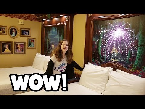 Disney Princess Themed Room Tour! Plus Spaceship Earth POV Ride!