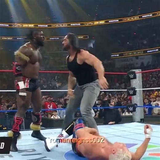 Drew Mclntyre just interrupted the biggest match of Oba Femi vs Cody Rhodes #wwe