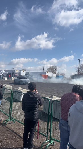 What’s your favorite thing to do at Mile High Flea Market? 🤔 #fleamarket #denver #colorado #thrifting #shoplocal #smallbusiness #coloradolocal #farmersmarket