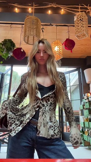 My hair has gotten so long😭 lmk if you guys want a hair routine vid