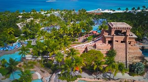 98K views · 976 reactions | Warm up your winter! Rates from $219 per night and up to $300 Resort Credit. Book Now! | Atlantis Bahamas | Facebook