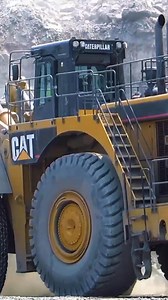"Double Power: CAT 993K & 994K Loading CAT 789C Haul Truck!" "How many buckets do you think it takes to fill up the CAT 789C? Let us know in the comments!" #HeavyMachinery #CAT994K #CAT993K #MiningEquipment #Operator #alatberat | Konstruksi Berat