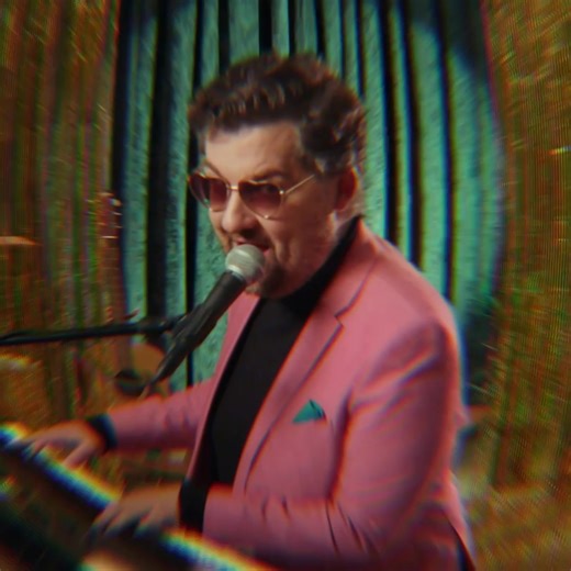 268K views · 1K reactions | University grad? Or Professional? You can save an average of $1370 when you bundle home and car insurance. Conditions apply. | TD Insurance | Facebook