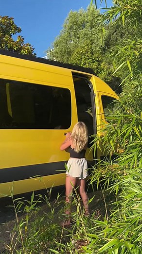 DAY 9: A nightmare come true. 🤦🏼‍♀️ #vanlife #vanbuild #vanconversion #solofemalevanlife #femalemechanic #vanlife #campervan #travel #camper #roadtrip #homeiswhereyouparkit #van #camping #vwt #vanlifediaries #t #adventure #camperlife #vanlifestyle #homeonwheels #nature #vanlifers #x #vanconversion #wanderlust #vanlifemovement #vw #vanlifegermany #vwbus #vanlifeexplorers #volkswagen #projectvanlife #campervanlife #vanlifeeurope #explore | Girlonwheels