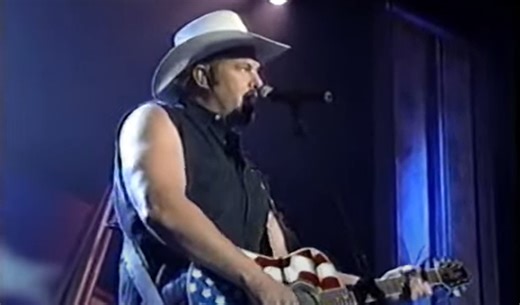 CMA Awards 2002: Crowd Erupts During Toby Keith’s “Courtesy Of The Red, White & Blue”