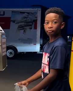 The cackle from mum says it all 🤣 | Tyla