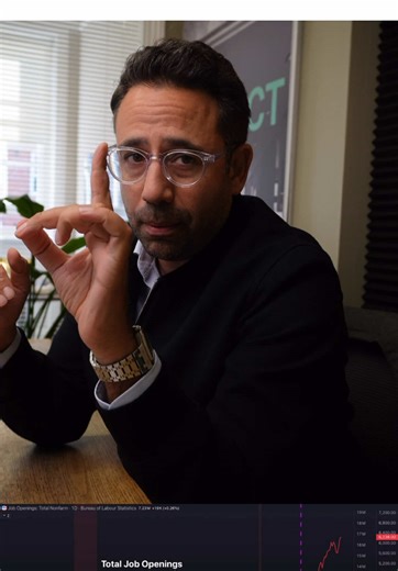 The corporate ladder is short and it’s getting shorter. Use tech and get building your business. There’s no better time 🙏🏽