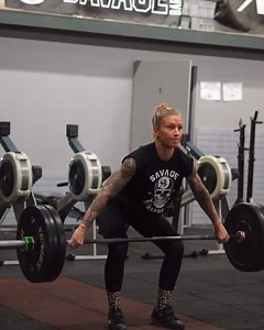 Today's #WednesdayWorkout: 𝕊𝕟𝕒𝕥𝕔𝕙 & 𝔹𝕖𝕟𝕔𝕙 🔥 Want a repost? Tag @Savage_Barbell #SavageBarbell while wearing all Savage. . . . . #savagebarbell #savageathlete #teamsavage #fitmom #crossfitcommunity #fitnessmotivation #crossfit #deadlift #squat ✪⁠ #repost @barbie_crossfit | Savage Barbell